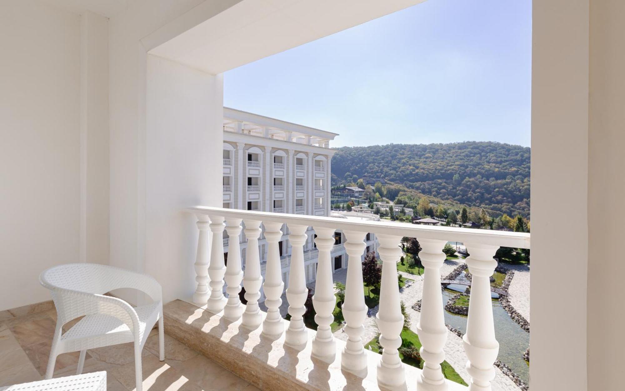 Shamakhi Palace Sharadil Seredil Zewnętrze zdjęcie A balcony